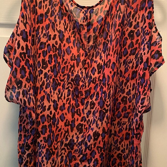 TORRID ELECTRIC VIBRANT LEOPARD Sheer Top 3X Cold Shoulder DANCE the Night away - Picture 3 of 5